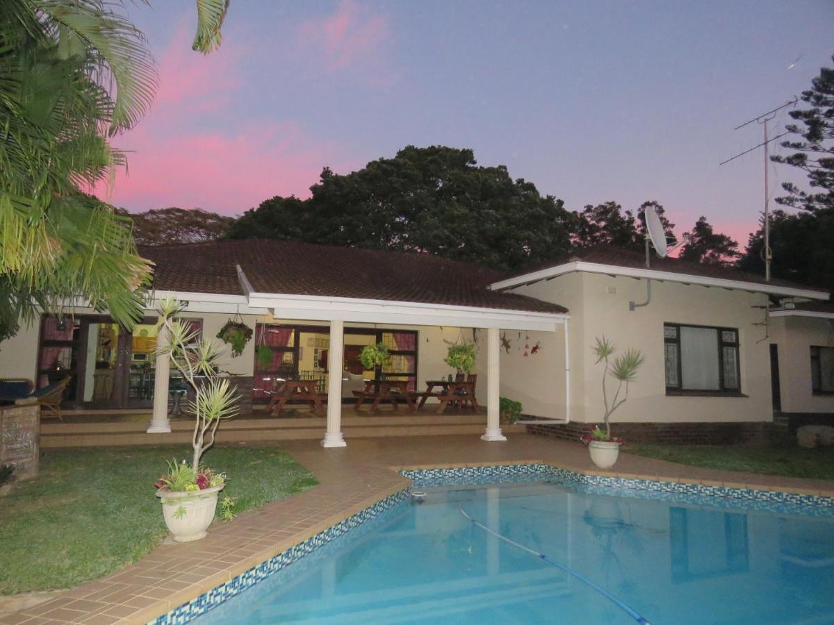 Mdoni House Guest Lodge Port Shepstone Exterior photo