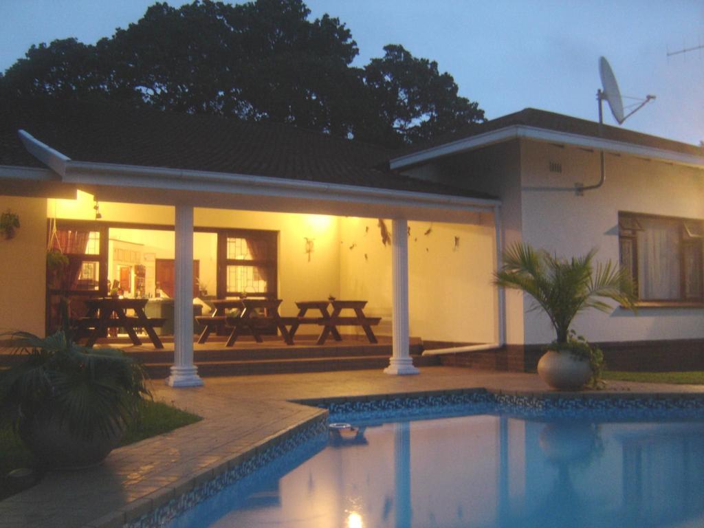 Mdoni House Guest Lodge Port Shepstone Exterior photo